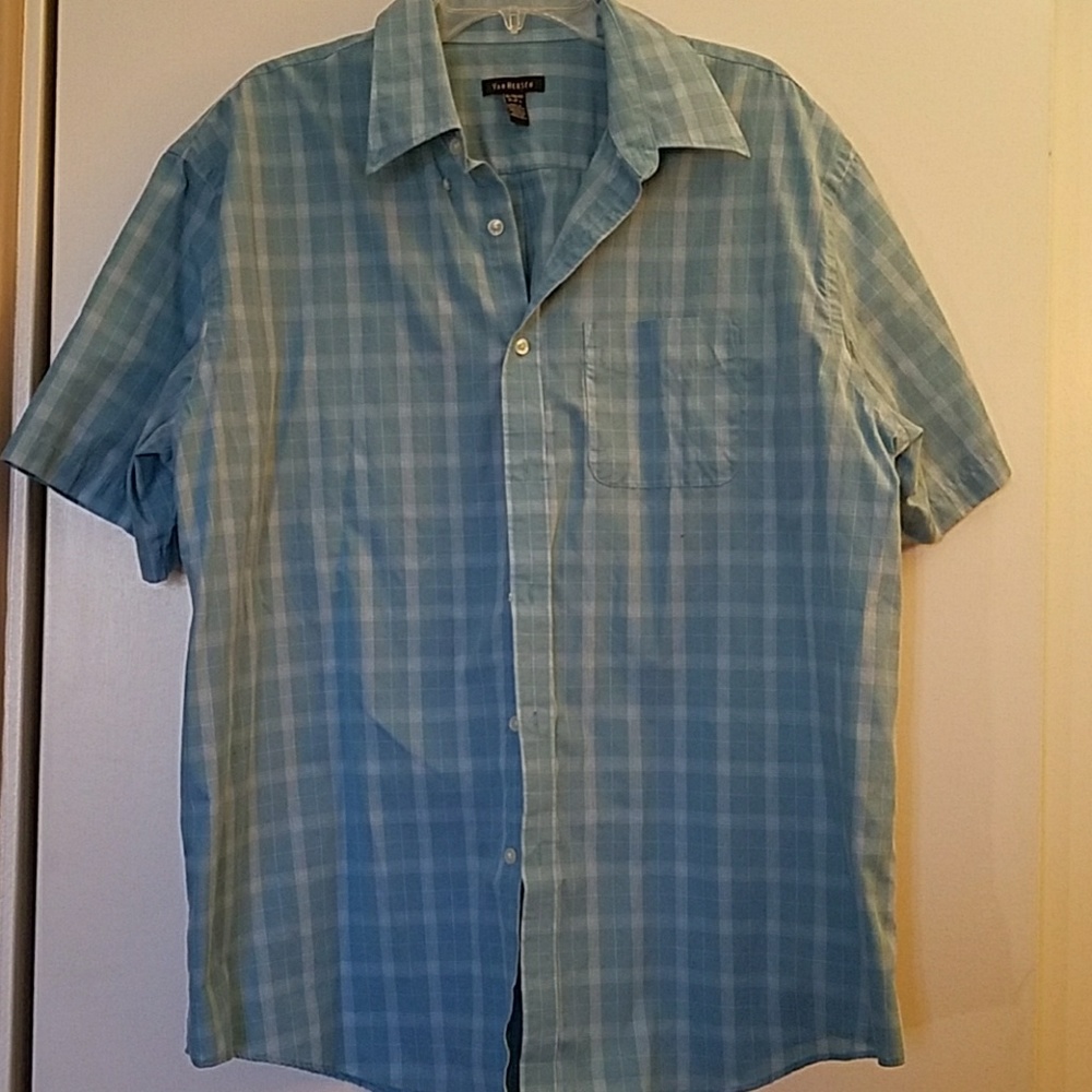 Short sleeve botton down shirt